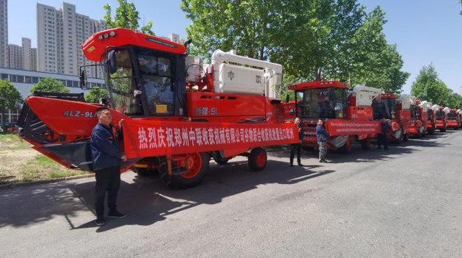沖破貿(mào)易壁壘，中聯(lián)收獲谷物收割機(jī)實(shí)現(xiàn)國產(chǎn)農(nóng)機(jī)歐洲出口零突破(圖3)
